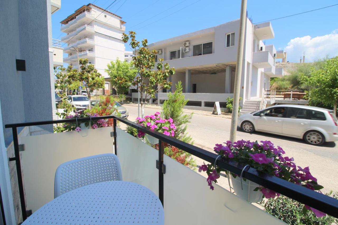 F&J Hotel Sarandë 外观 照片