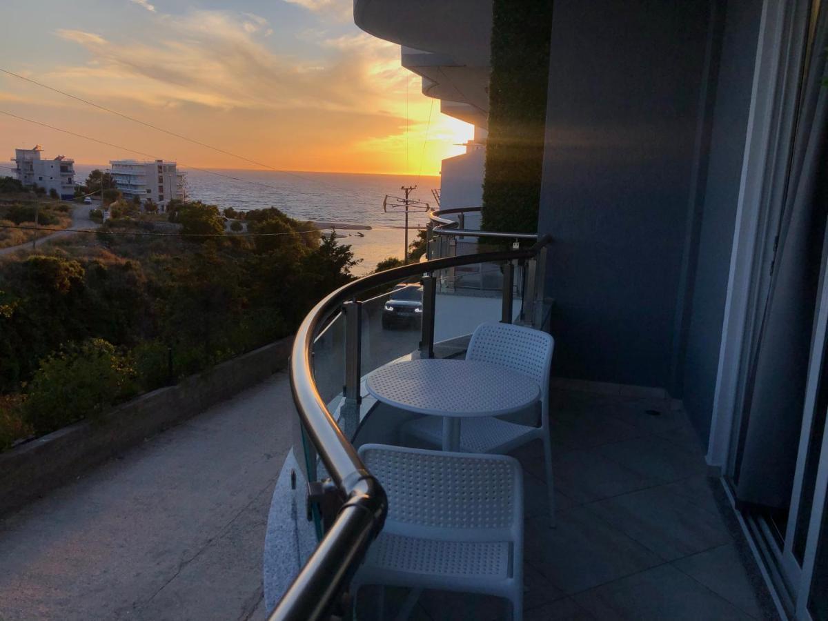 F&J Hotel Sarandë 外观 照片
