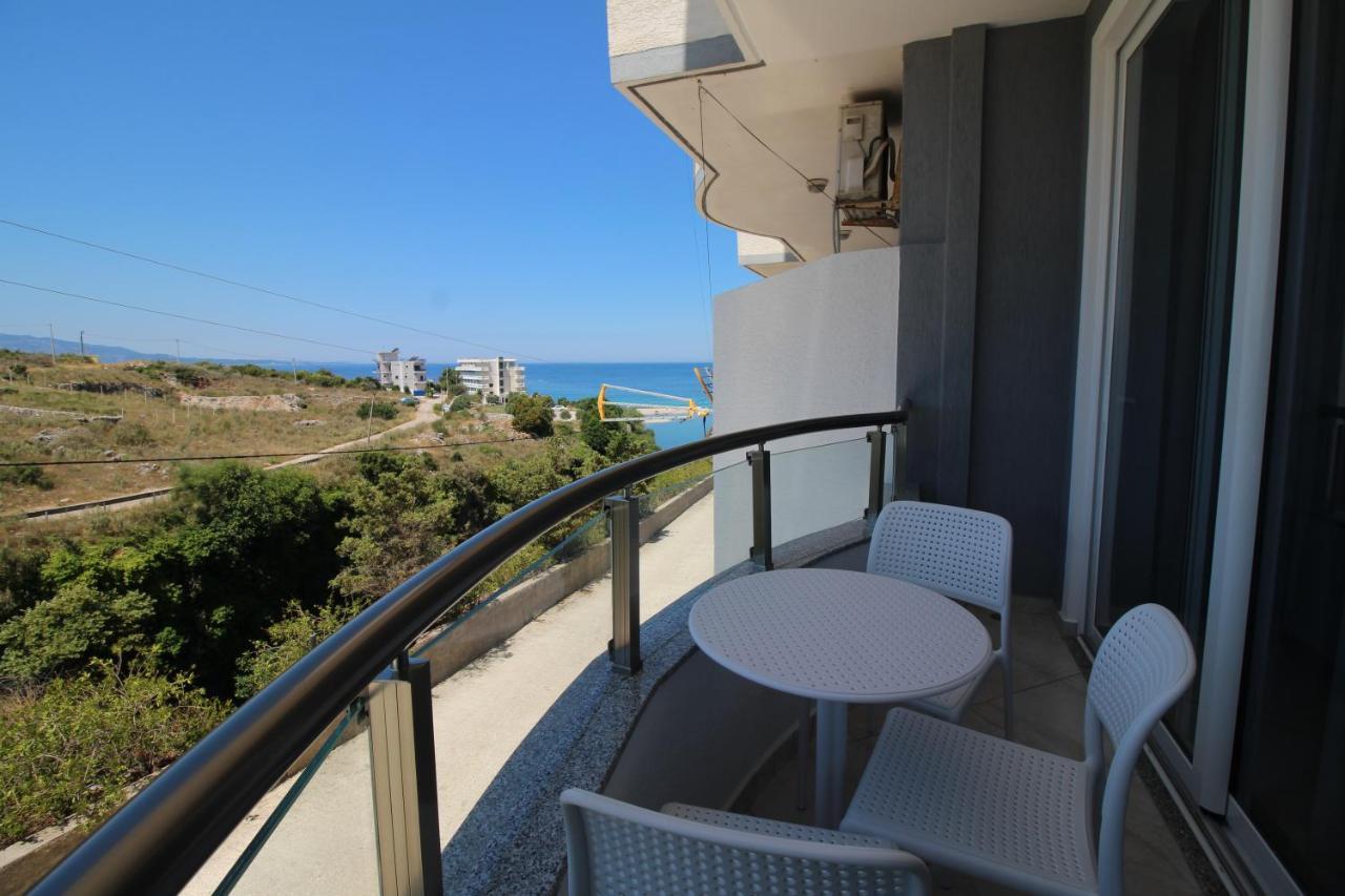 F&J Hotel Sarandë 外观 照片